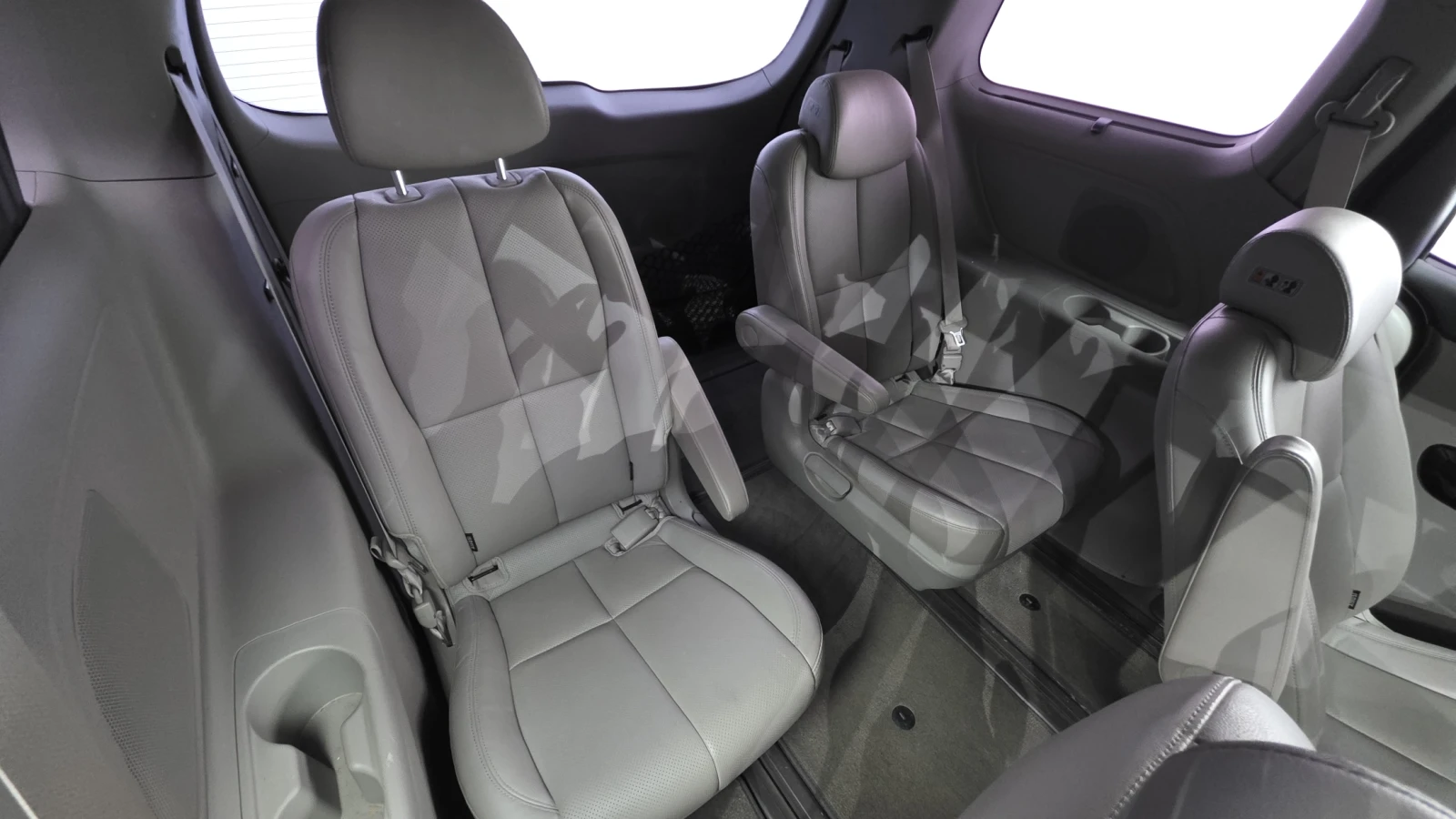Kia Carnival * ������ ����* CARFAX | Mobile.bg � ����������� 14
