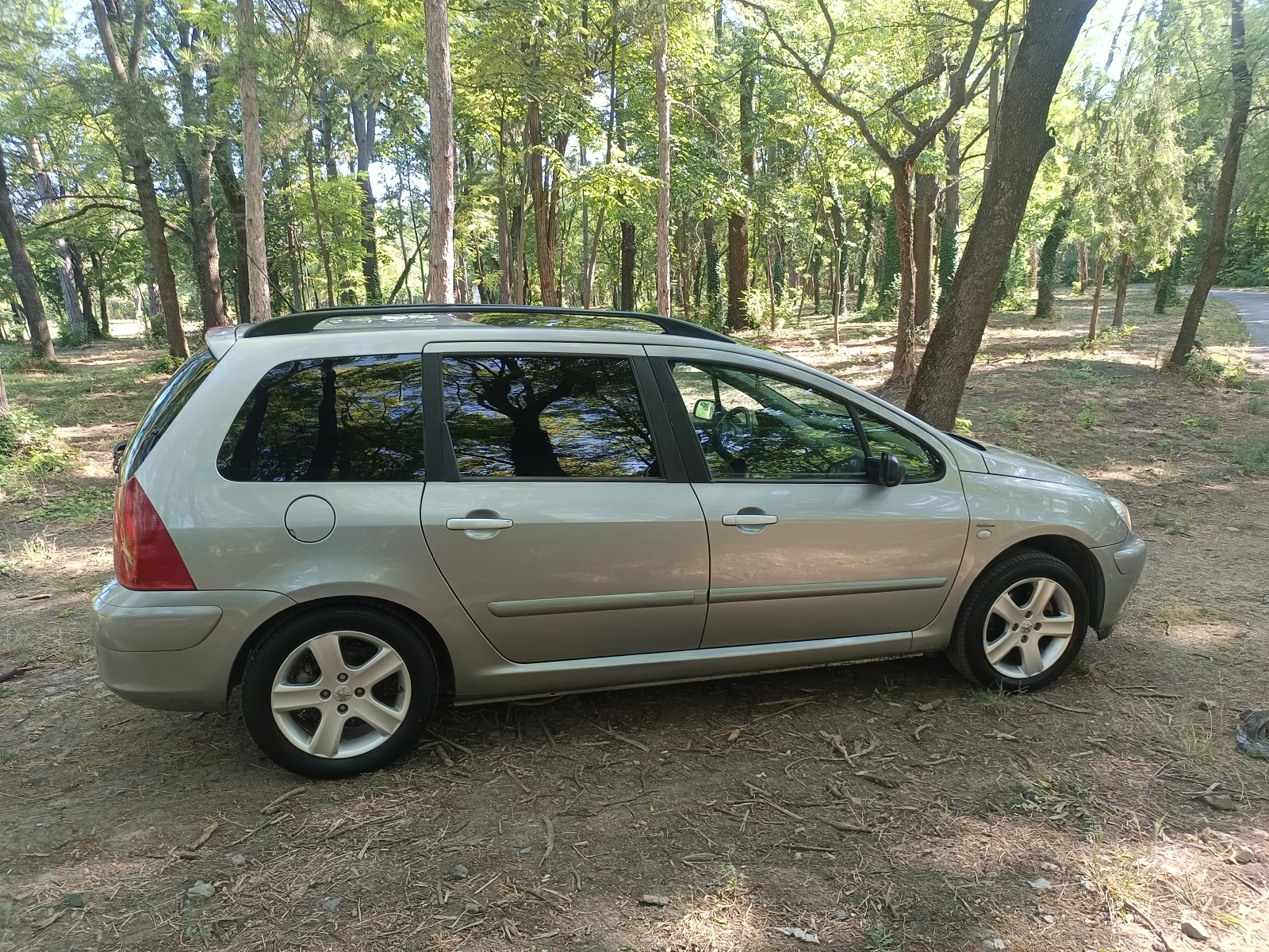 Peugeot 307 1.6 КЛИМА, снимка 14 - Автомобили и джипове - 55185633