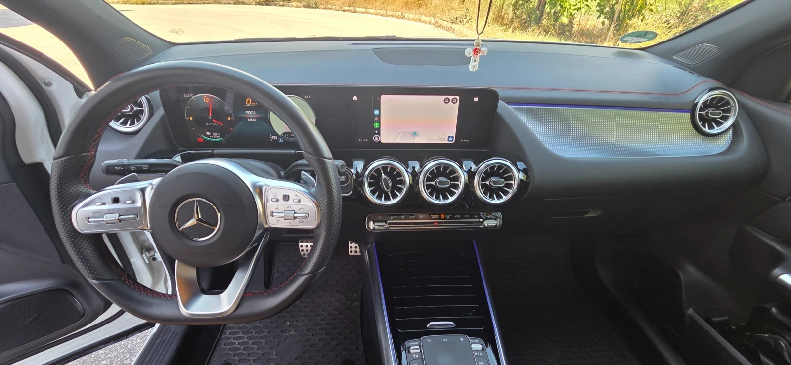 Mercedes-Benz EQA 350 4Matic AMG Line, снимка 7 - Автомобили и джипове - 55492822