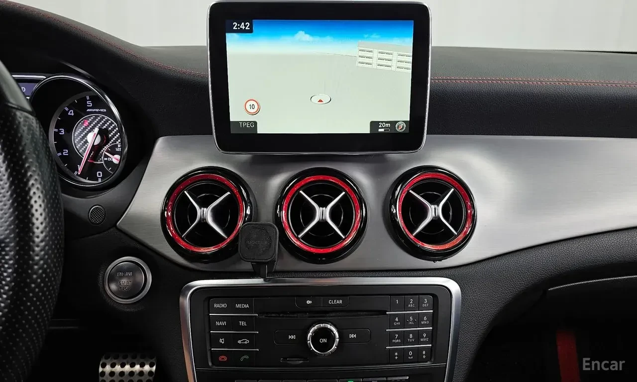 Mercedes-Benz CLA 45 AMG 4MATIC* ПОДГРЕВ* КАМЕРА* КЕЙЛЕС* , снимка 8 - Автомобили и джипове - 55693698