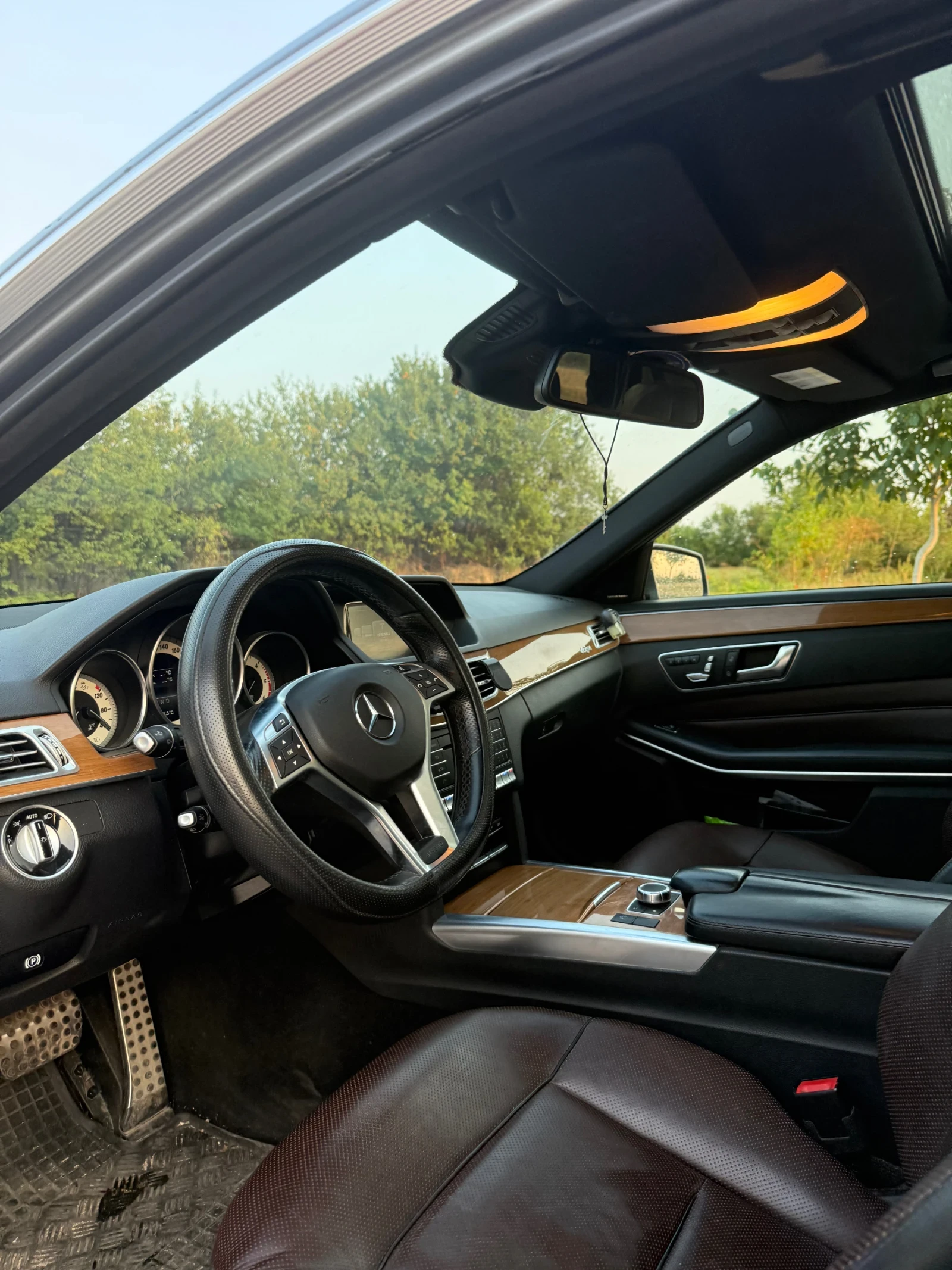 Mercedes-Benz E 350, снимка 10 - Автомобили и джипове - 56034747