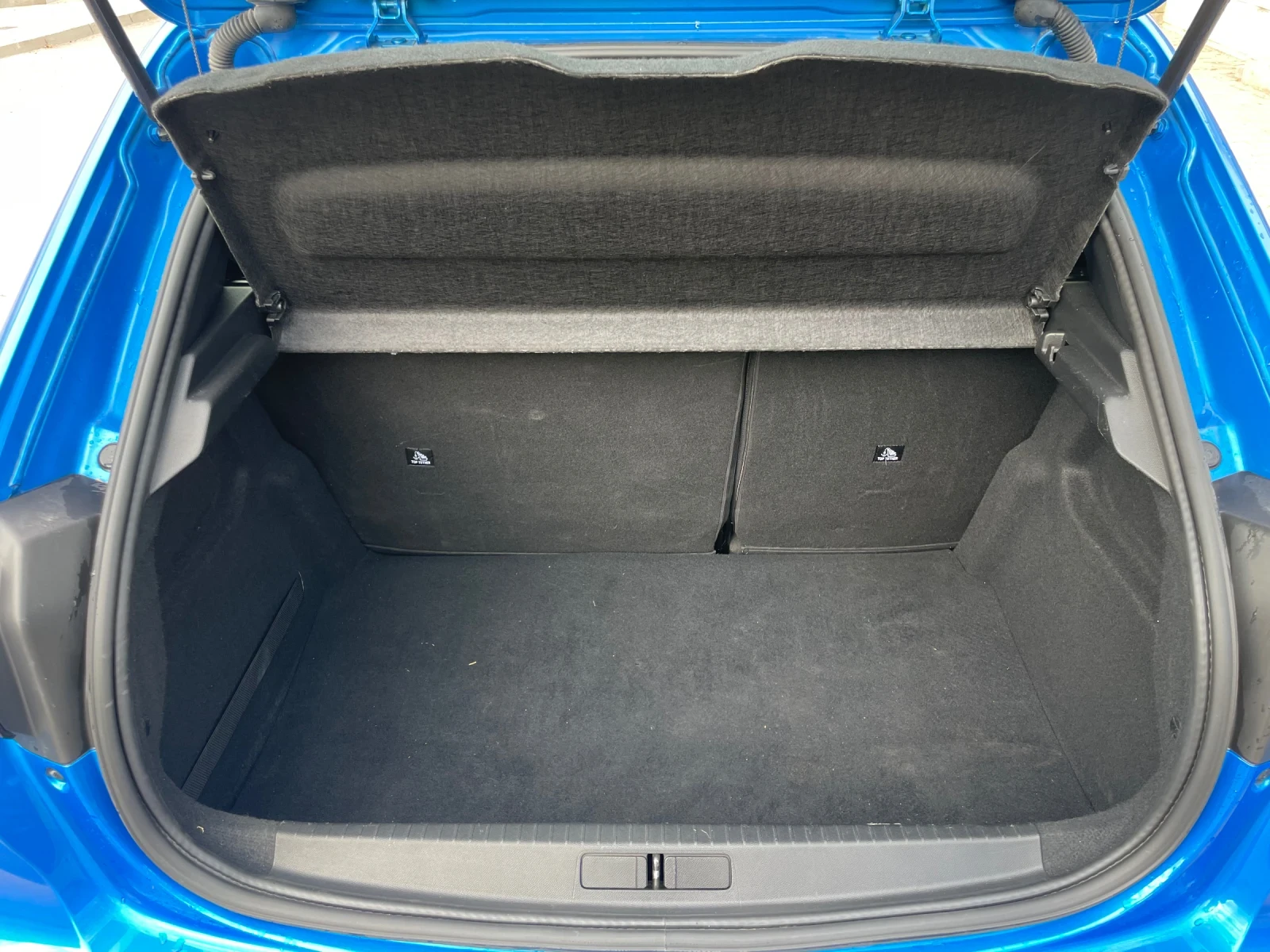 Peugeot 208 50kW, снимка 12 - Автомобили и джипове - 56040898