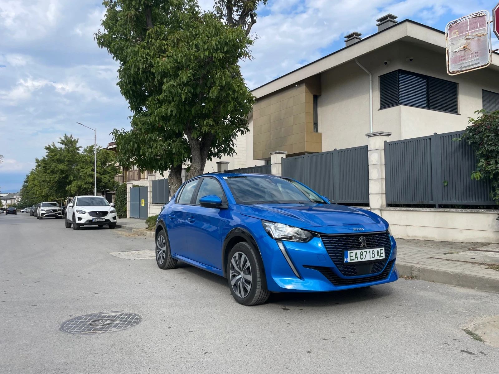 Peugeot 208 50kW, снимка 3 - Автомобили и джипове - 56040898