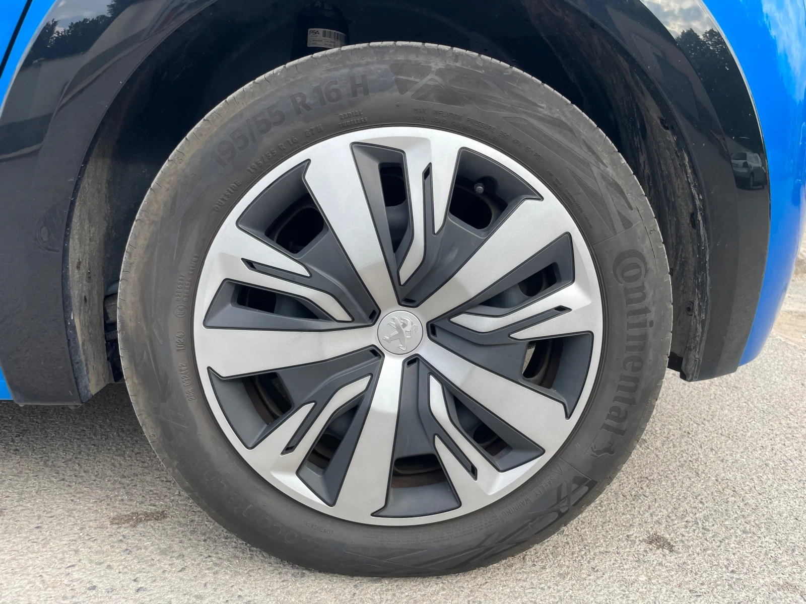 Peugeot 208 50kW, снимка 14 - Автомобили и джипове - 56040898