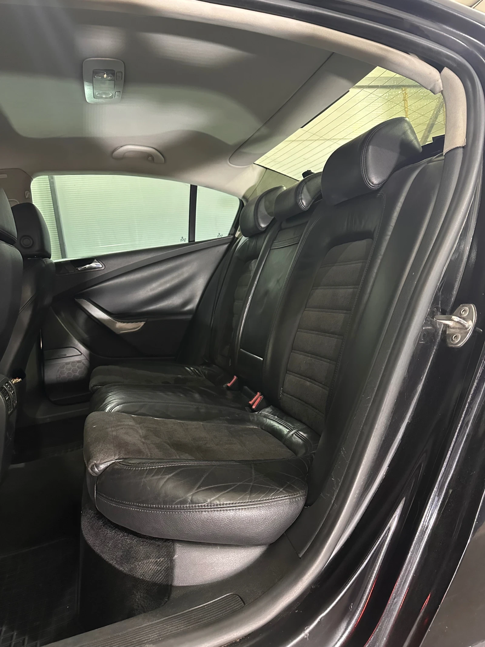 VW Passat, снимка 10 - Автомобили и джипове - 56410432
