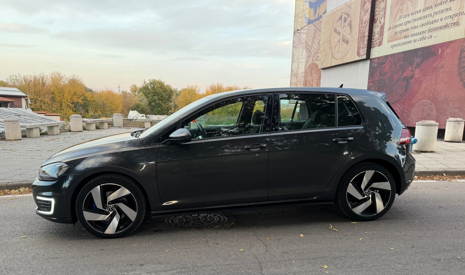 VW Golf 7 GTE Plug in Hybrid, снимка 8 - Автомобили и джипове - 56434882