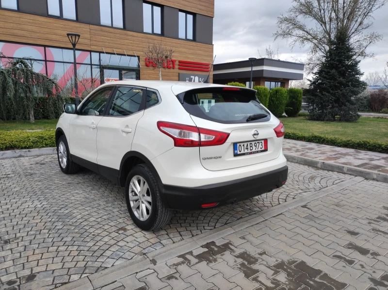 Nissan Qashqai 1.5dci, снимка 5 - Автомобили и джипове - 49550545