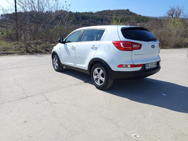 Kia Sportage 2.0 Бензин/Газ, снимка 4 - Автомобили и джипове - 49594516