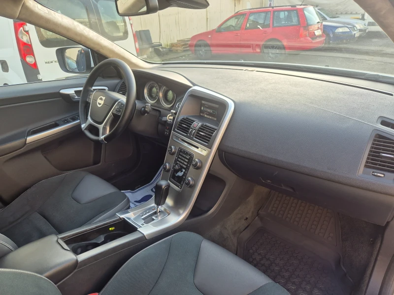 Volvo XC60 4Х4* БЕЗУПРЕЧНО* КАТО-НОВО* 100%-РЕАЛЕН-АВТОМОБИЛ , снимка 13 - Автомобили и джипове - 52448241