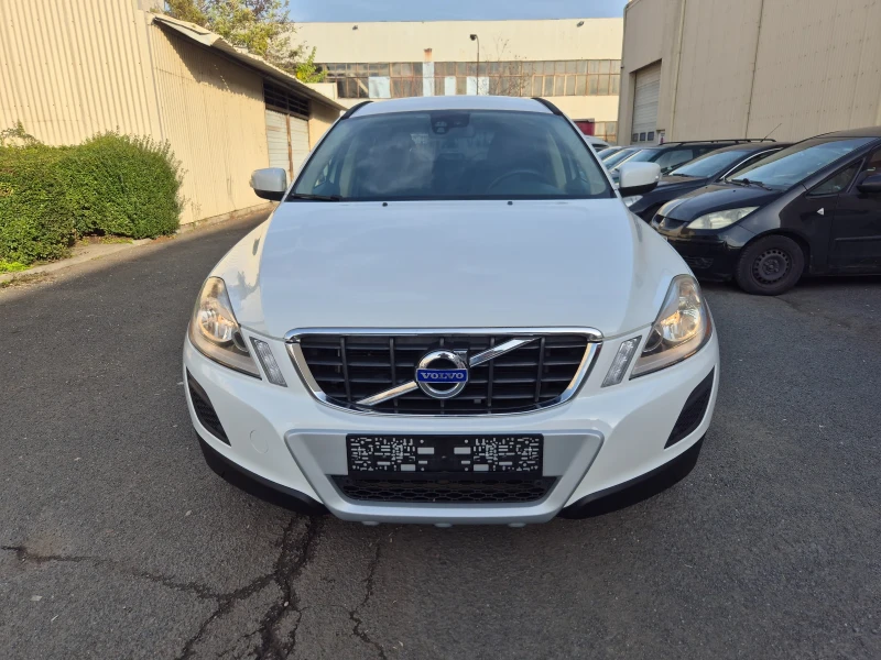 Volvo XC60 4Х4* БЕЗУПРЕЧНО* КАТО-НОВО* 100%-РЕАЛЕН-АВТОМОБИЛ , снимка 2 - Автомобили и джипове - 52448241