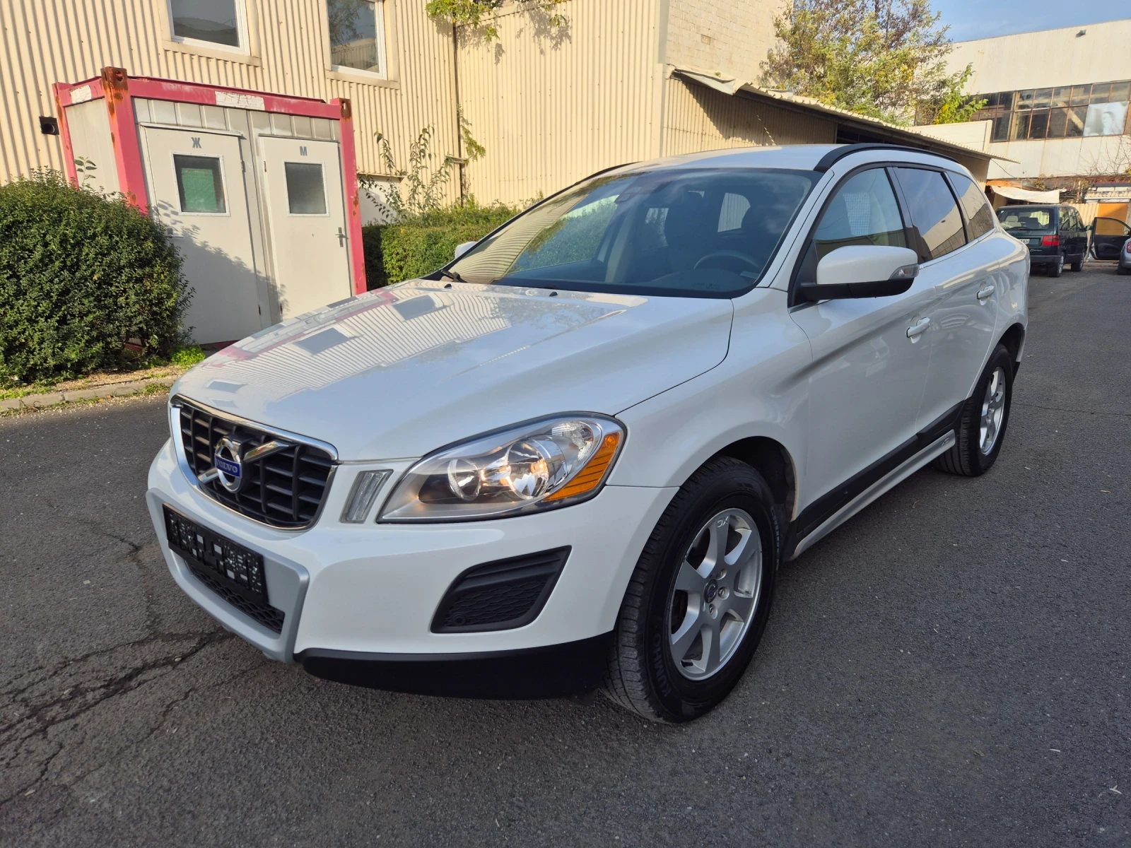 Volvo XC60 4Х4* БЕЗУПРЕЧНО* КАТО-НОВО* 100%-РЕАЛЕН-АВТОМОБИЛ , снимка 1