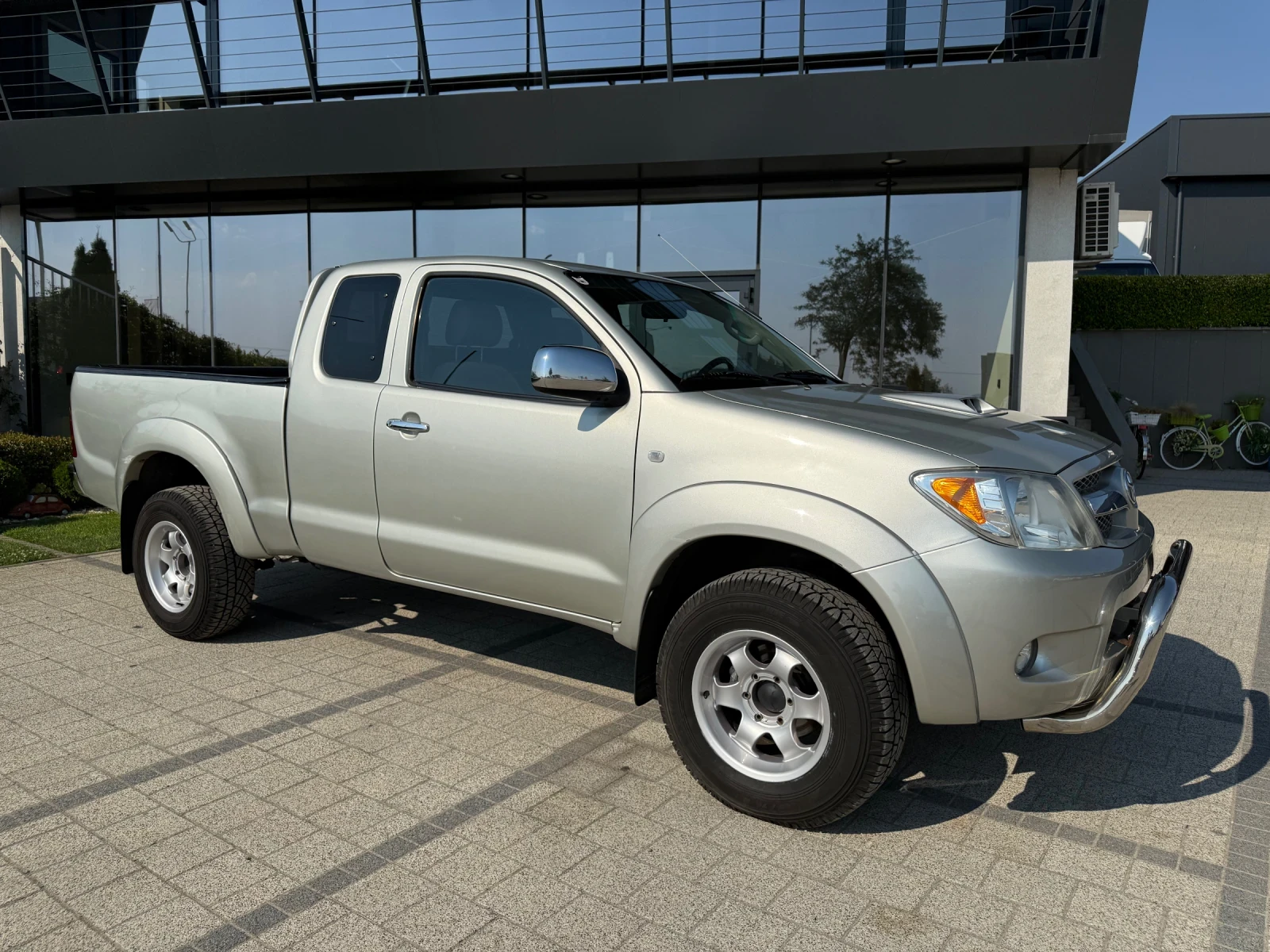 Toyota Hilux 2.5 D4-D Клима 4х4  - изображение 2