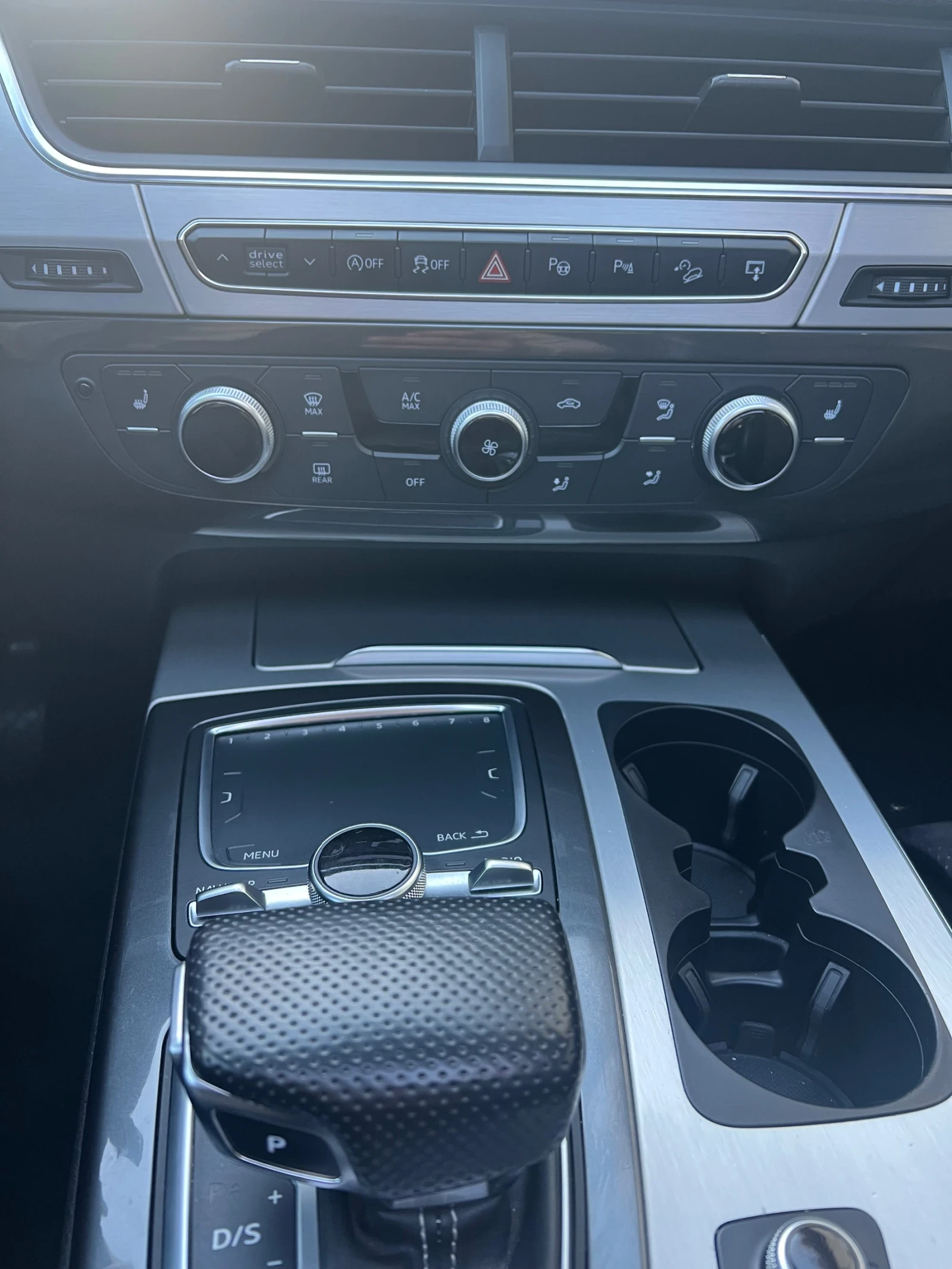 Audi Q7 3.0 TDI S line, снимка 9 - Автомобили и джипове - 53818182