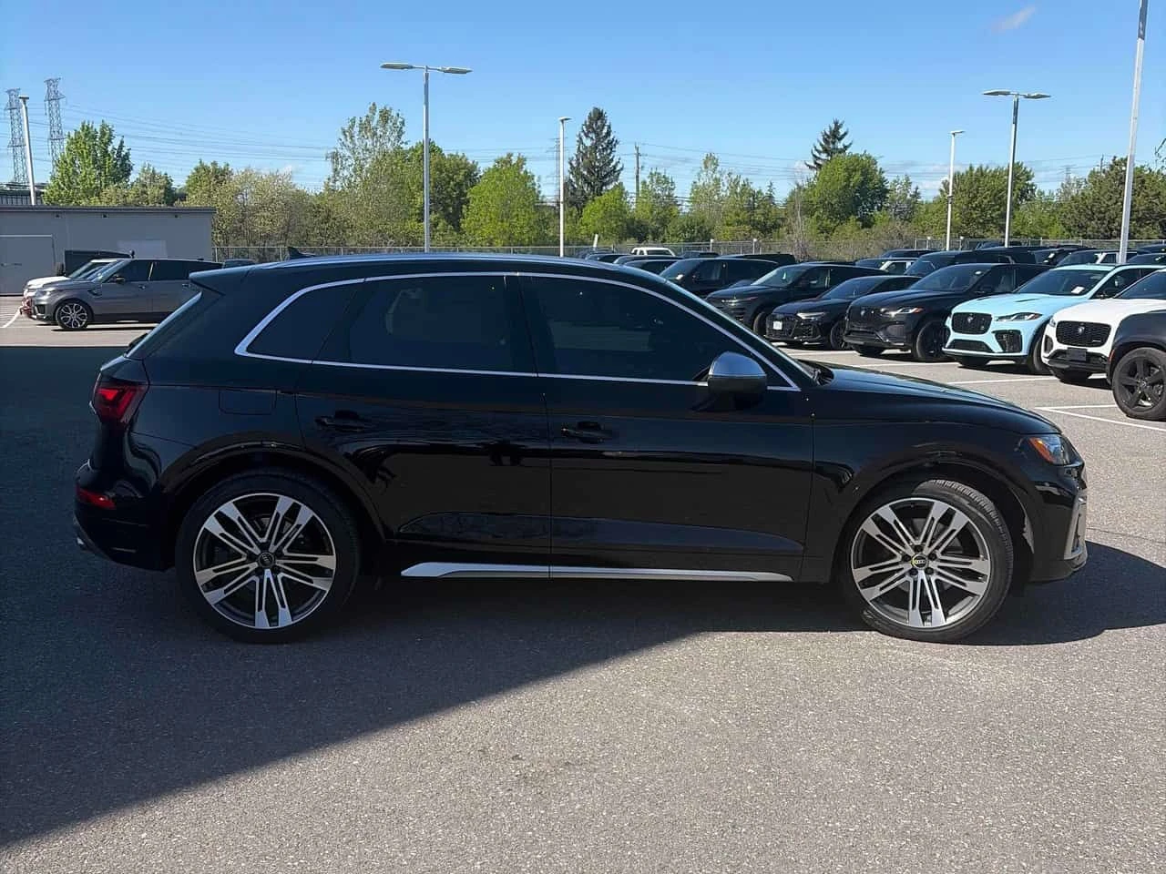 Audi SQ5 Technik/360/ПАНО/ОБДУХ/ПОДГРЕВ/CARFAX/ФИНАНСИРАНЕ, снимка 4 - Автомобили и джипове - 54673108