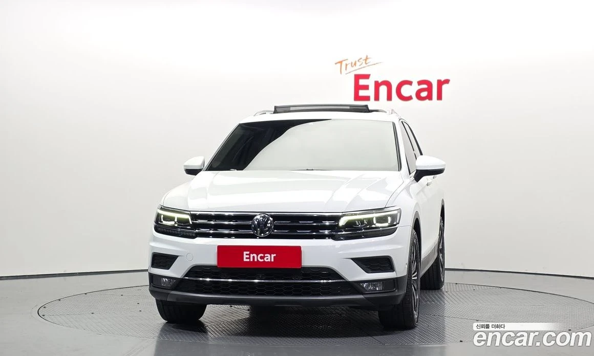 VW Tiguan 2.0 TDI Prestige, снимка 3 - Автомобили и джипове - 56122213