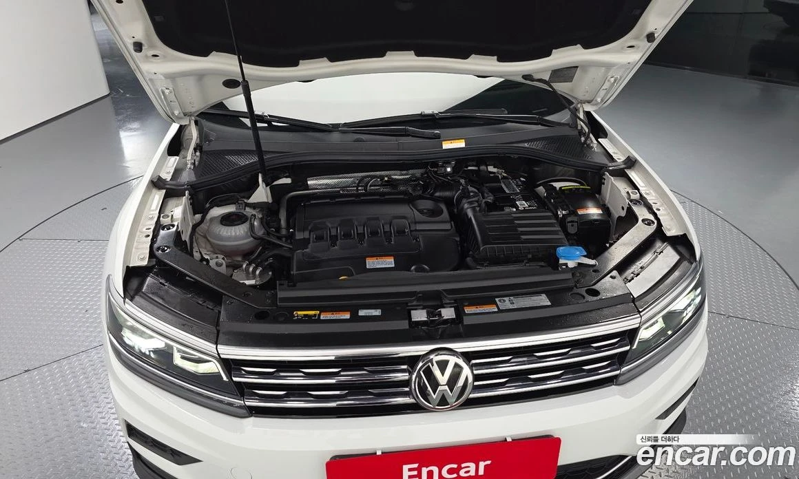 VW Tiguan 2.0 TDI Prestige, снимка 6 - Автомобили и джипове - 56122213