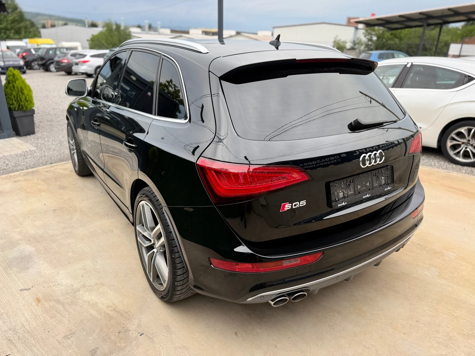 Audi SQ5 BITDI* 313к.с* РЕГИСТРИРАН И ОБСЛУЖЕН АВТОМОБИЛ , снимка 3 - Автомобили и джипове - 56340613