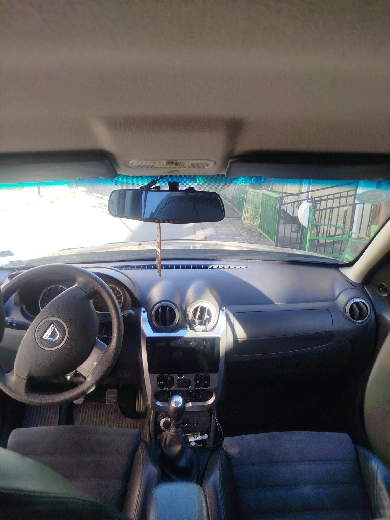 Dacia Duster 4* 4, снимка 8 - Автомобили и джипове - 56361707