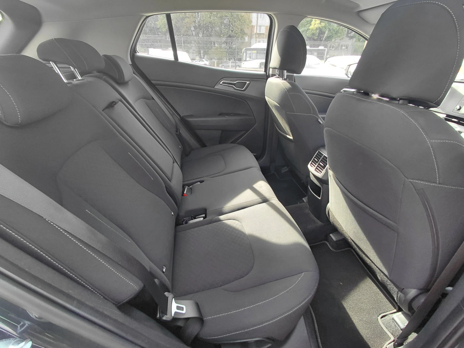 Kia Sportage 1.6 T-GDI 7AT MHEV/150�.�/4x4 | Mobile.bg � ����������� 14