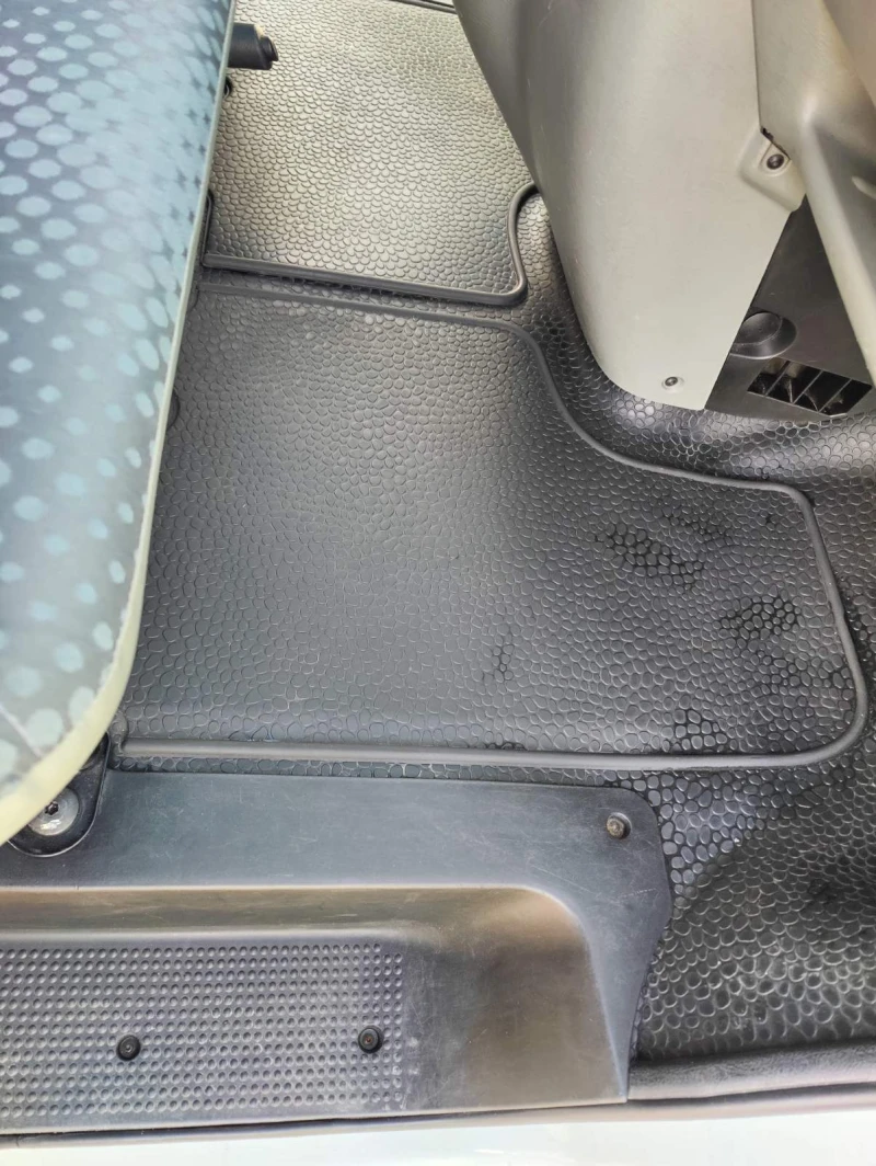 Renault Trafic, снимка 7 - Бусове и автобуси - 52588387