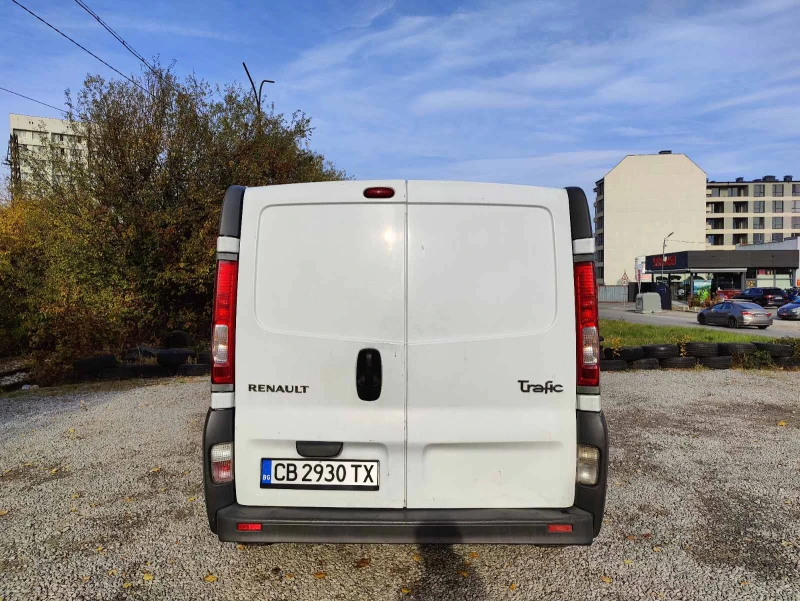 Renault Trafic, снимка 4 - Бусове и автобуси - 52588387