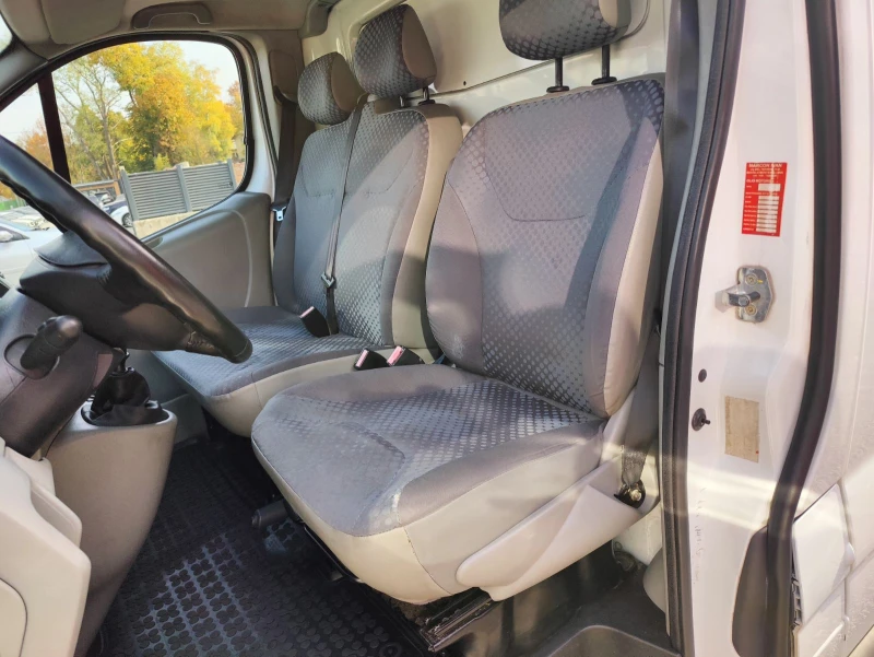 Renault Trafic, снимка 8 - Бусове и автобуси - 52588387