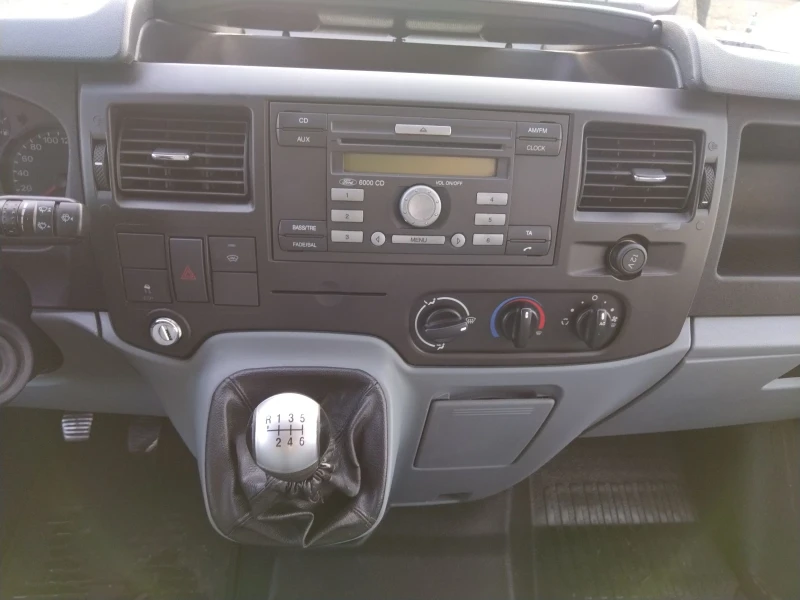 Ford Transit 2.2. 140 к.с. 6 скорости, 9 места, темпомат, печка, снимка 10 - Бусове и автобуси - 52494329