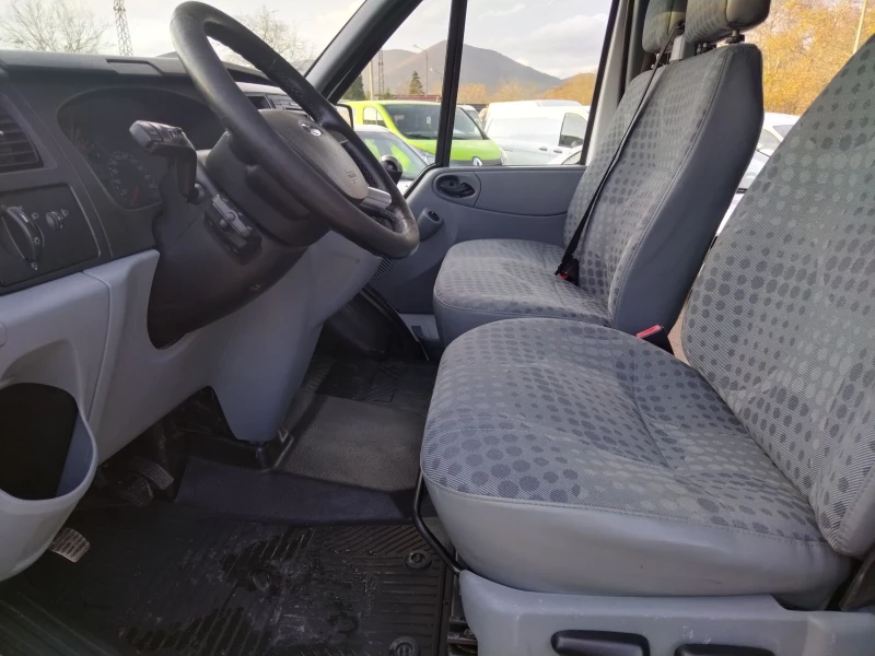 Ford Transit 2.2. 140 к.с. 6 скорости, 9 места, темпомат, печка, снимка 14 - Бусове и автобуси - 52494329