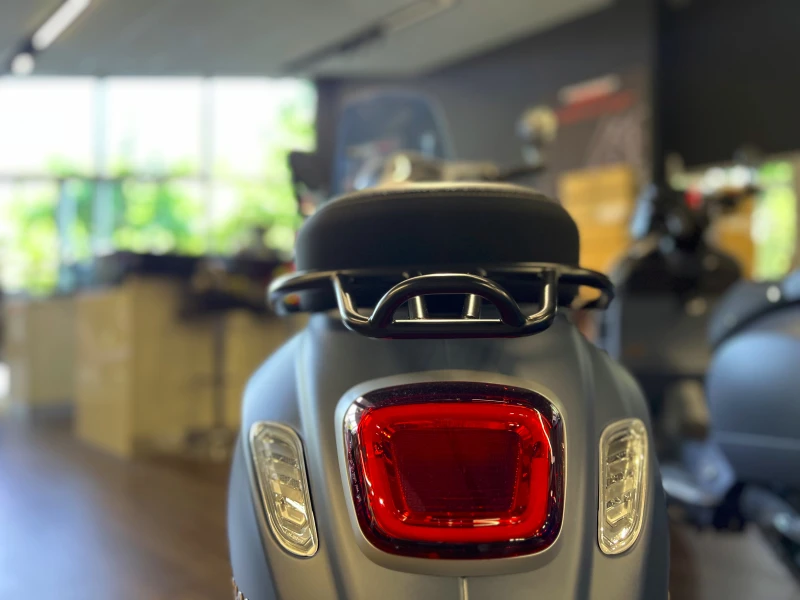 Vespa Primavera 50 Officina 8, снимка 9 - Мотоциклети и мототехника - 51935796