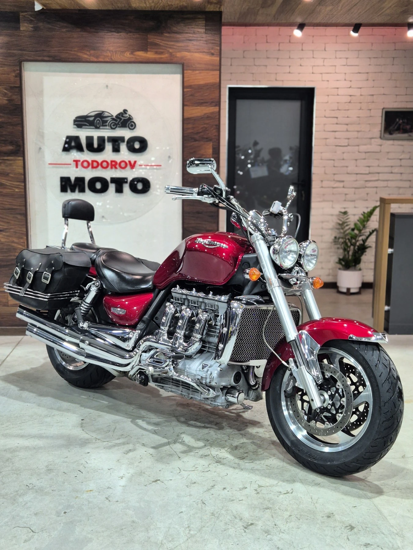 Triumph Rocket III Classic 2300 НОВ ВНОС ОТ ШВЕЙЦАРИЯ!!
