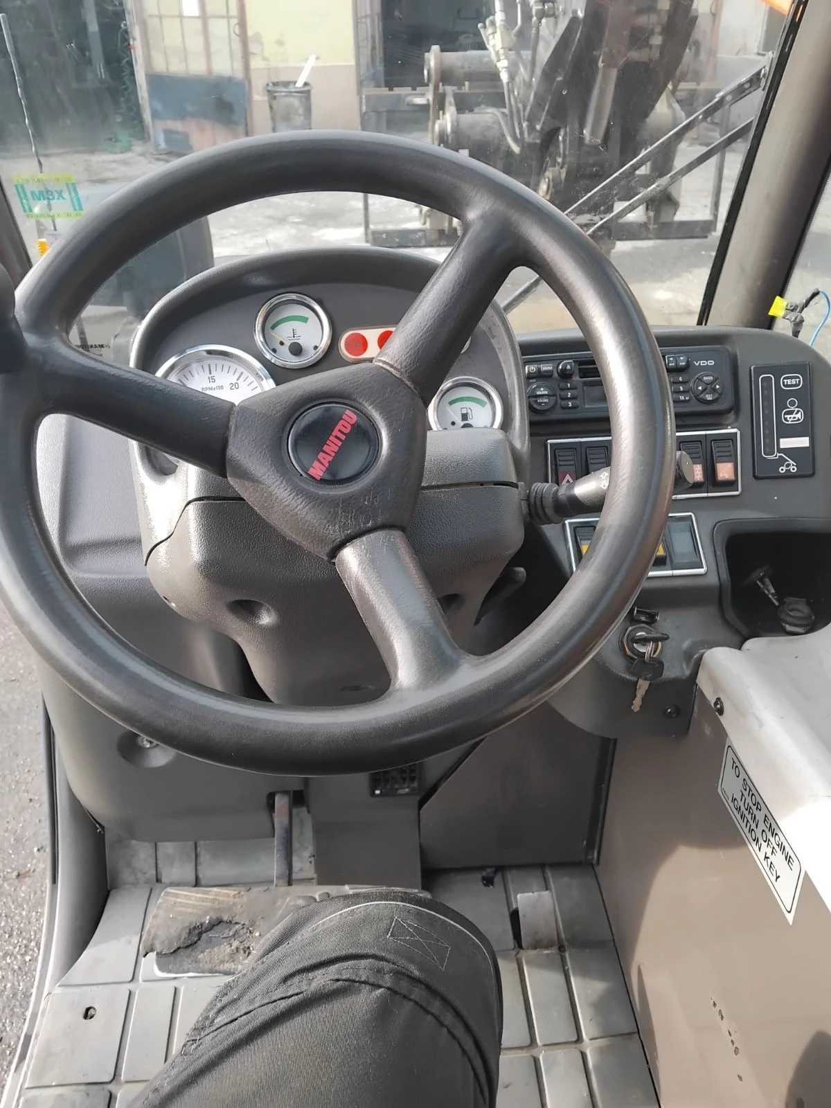 Телескопичен товарач Manitou MLT735-120LSU - изображение 8