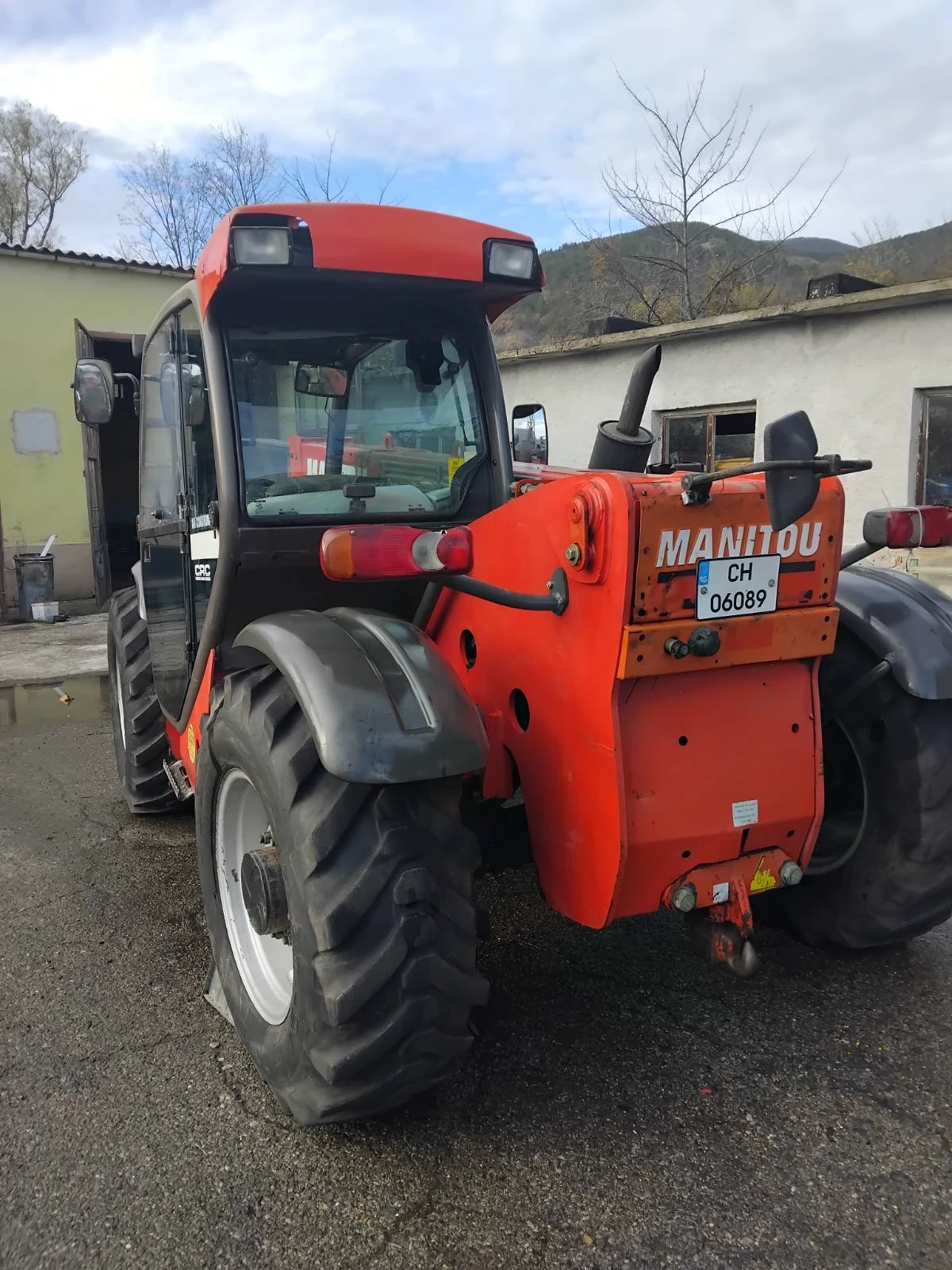 Телескопичен товарач Manitou MLT735-120LSU - изображение 4