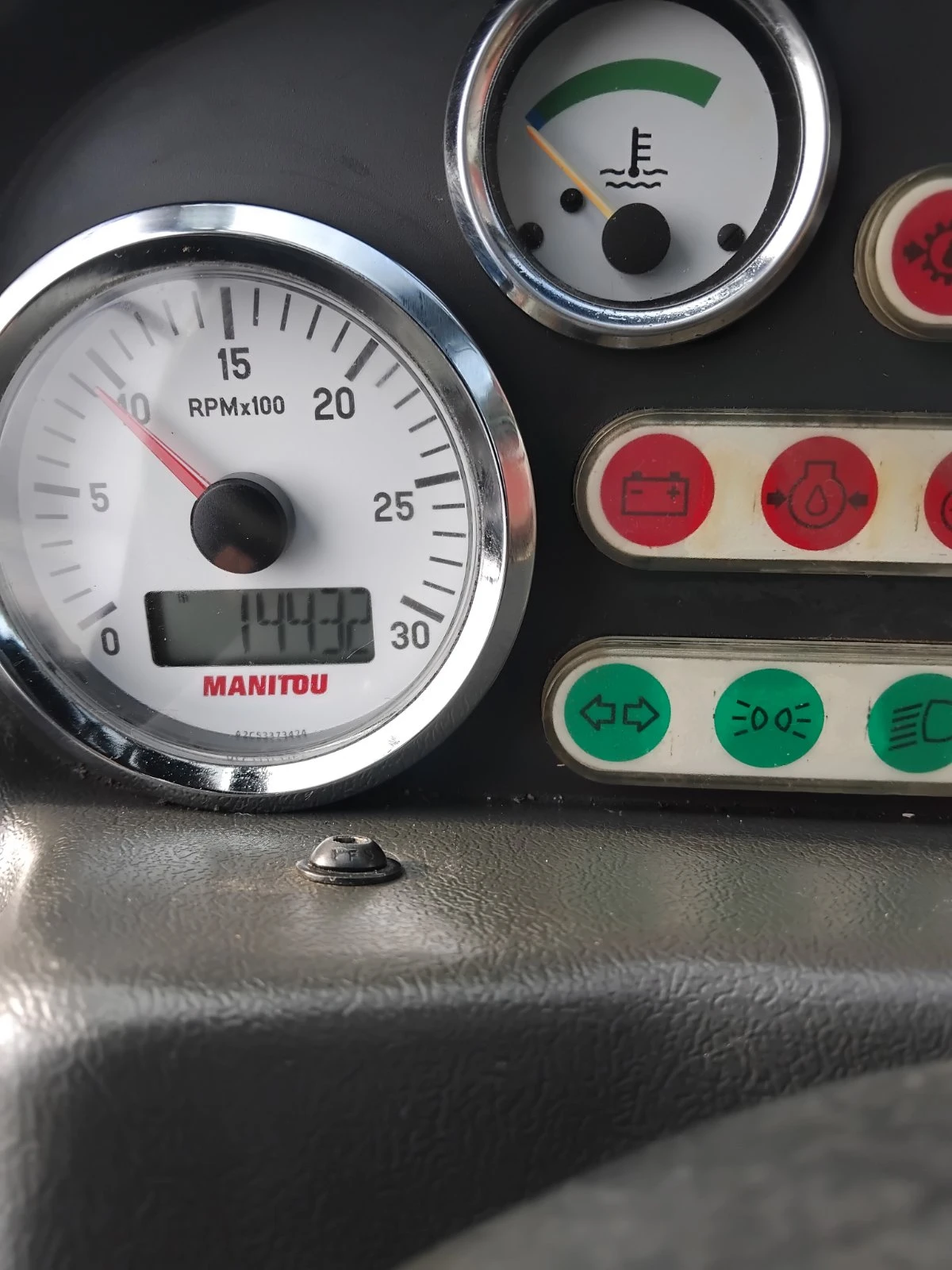 Телескопичен товарач Manitou MLT735-120LSU - изображение 7