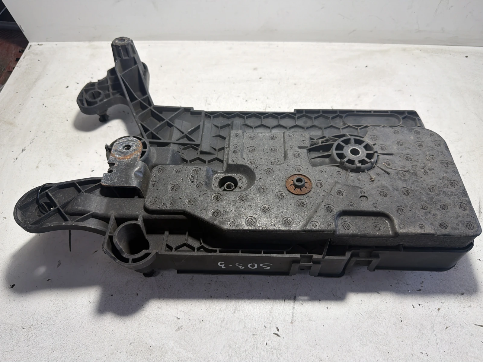 стойка за акумулатор 5Q0915331H Skoda Octavia