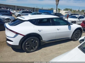 Kia EV6 Wind, снимка 13