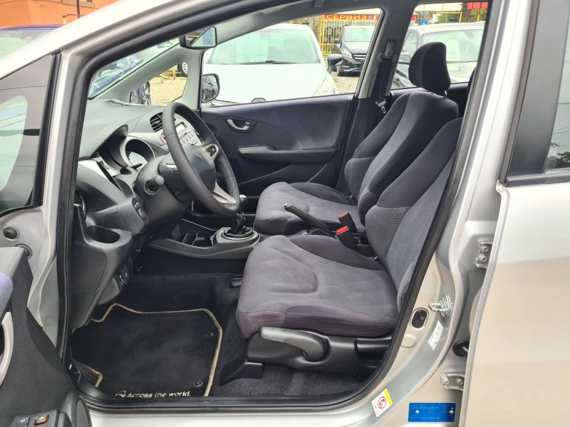 Honda Jazz 1.4v-tec-УНИКАТ-ЛИЗИНГ, снимка 10 - Автомобили и джипове - 47514277