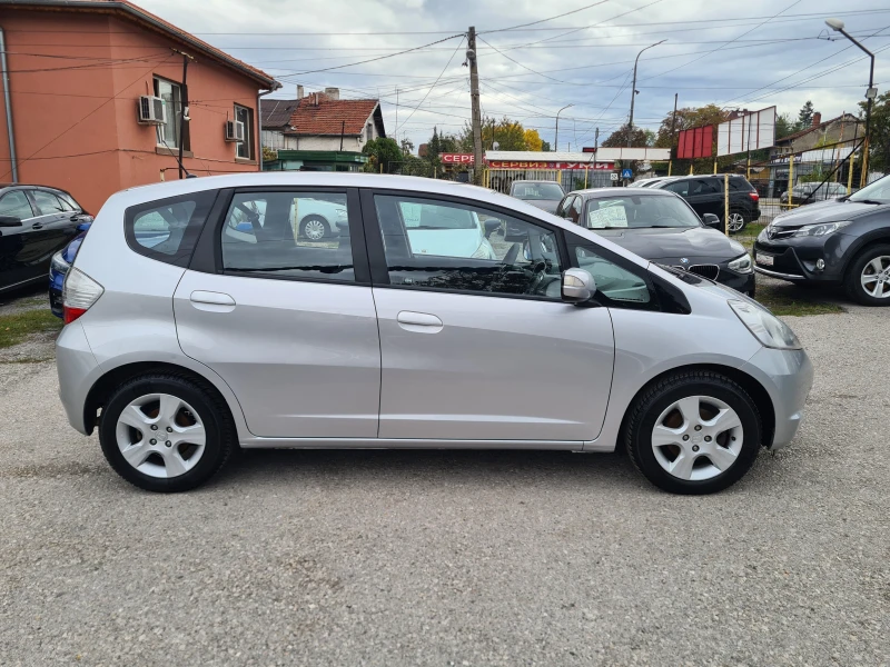 Honda Jazz 1.4v-tec-УНИКАТ-ЛИЗИНГ, снимка 4 - Автомобили и джипове - 47514277