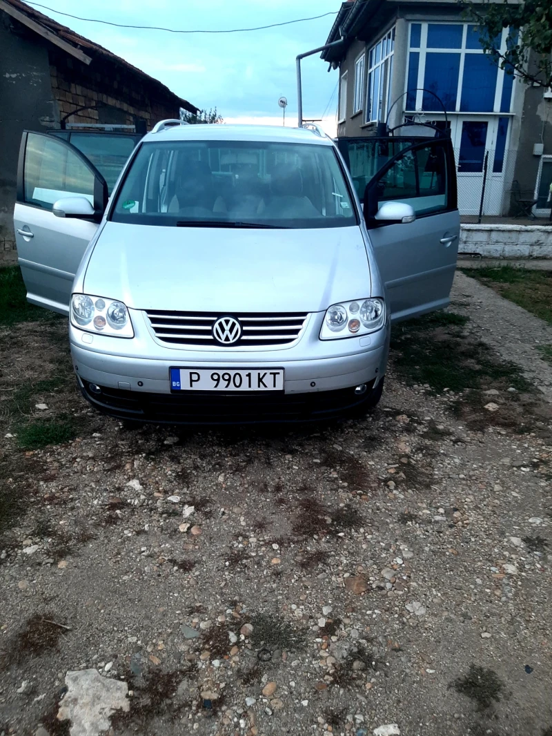 VW Touran, снимка 2 - Автомобили и джипове - 48758428