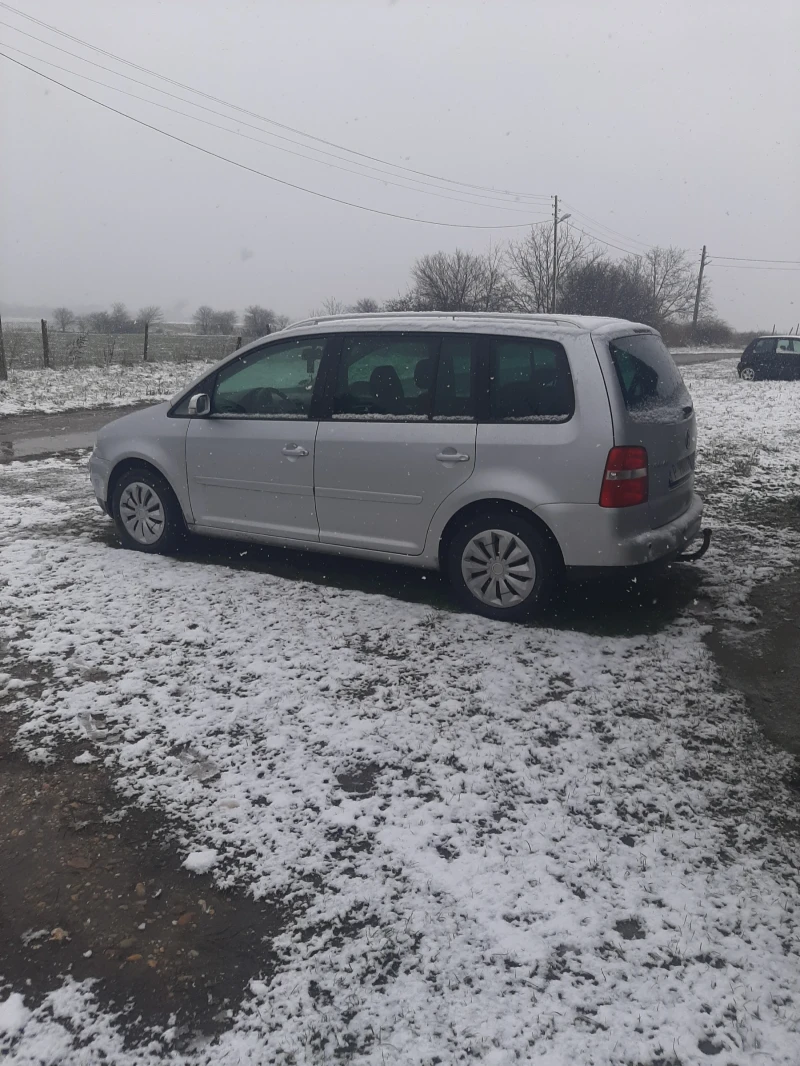 VW Touran, снимка 1 - Автомобили и джипове - 48758428