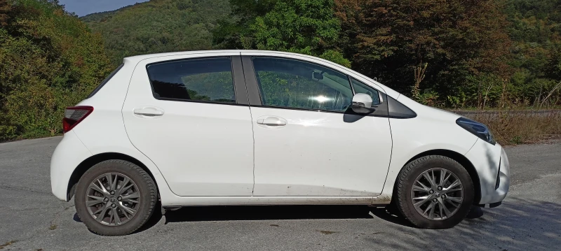 Toyota Yaris 1.5 CVT LUNA, снимка 7 - Автомобили и джипове - 52111662