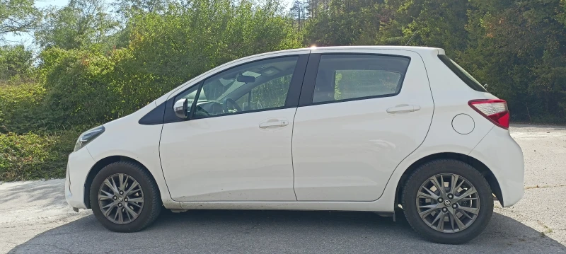 Toyota Yaris 1.5 CVT LUNA, снимка 3 - Автомобили и джипове - 52111662