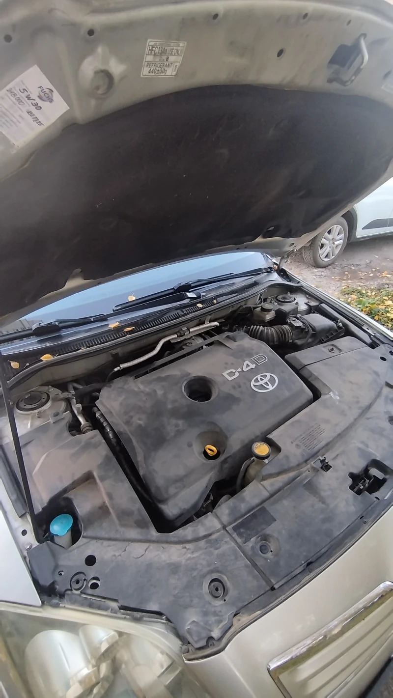 Toyota Avensis Avensis, снимка 16 - Автомобили и джипове - 52290735