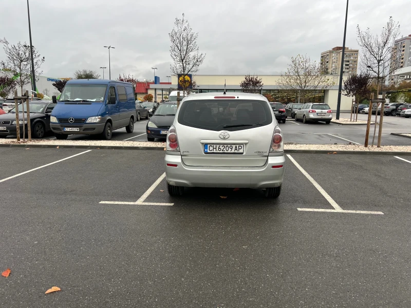 Toyota Corolla verso, снимка 5 - Автомобили и джипове - 52502428