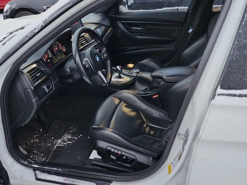 BMW M3 * * CARFAX * * АВТО КРЕДИТ * * , снимка 8 - Автомобили и джипове - 52774522