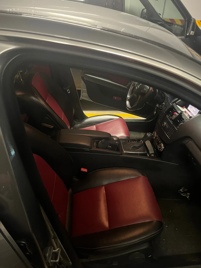 Mercedes-Benz C 220 646/ЧЕРВЕНА КОЖА/ДВА КЛЮЧА, снимка 2 - Автомобили и джипове - 53144208