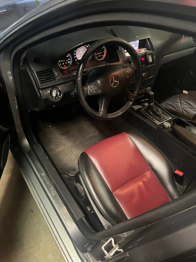 Mercedes-Benz C 220 646/ЧЕРВЕНА КОЖА/ДВА КЛЮЧА, снимка 4 - Автомобили и джипове - 53144208