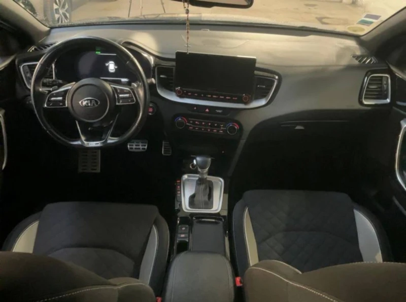 Kia Ceed 1.6 CRDi GT-Line /Digital/Avtomat/Navi, снимка 7 - Автомобили и джипове - 53569748