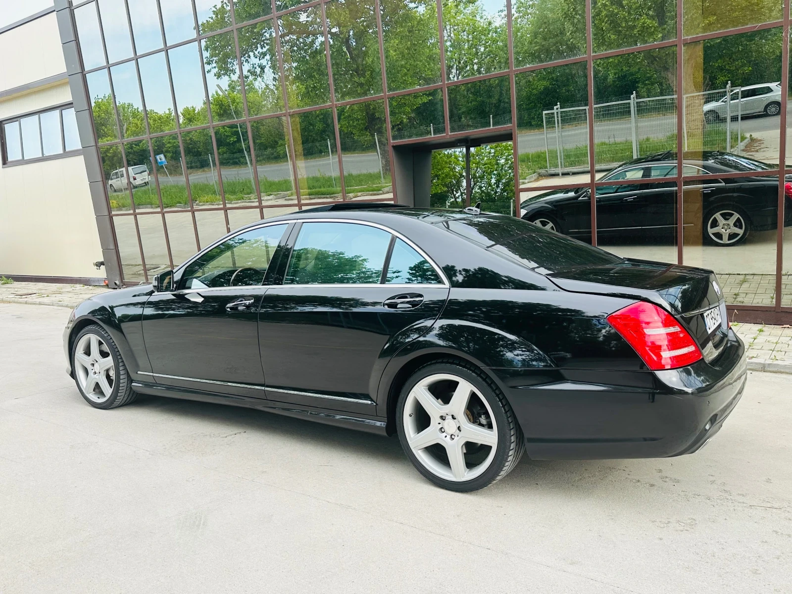 Mercedes-Benz S 500 FACELIFT AMG - изображение 2