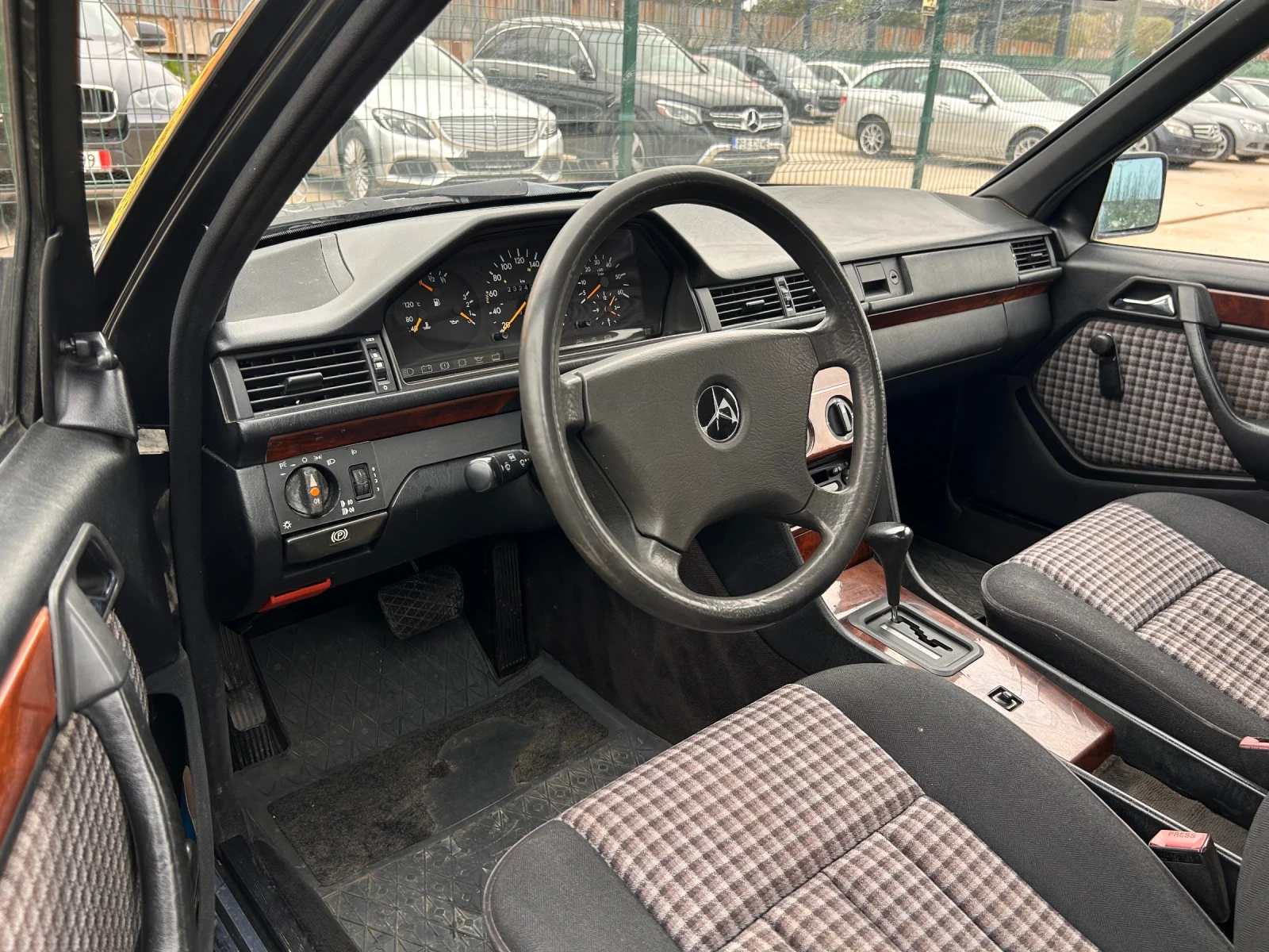 Mercedes-Benz 124 300D - изображение 9