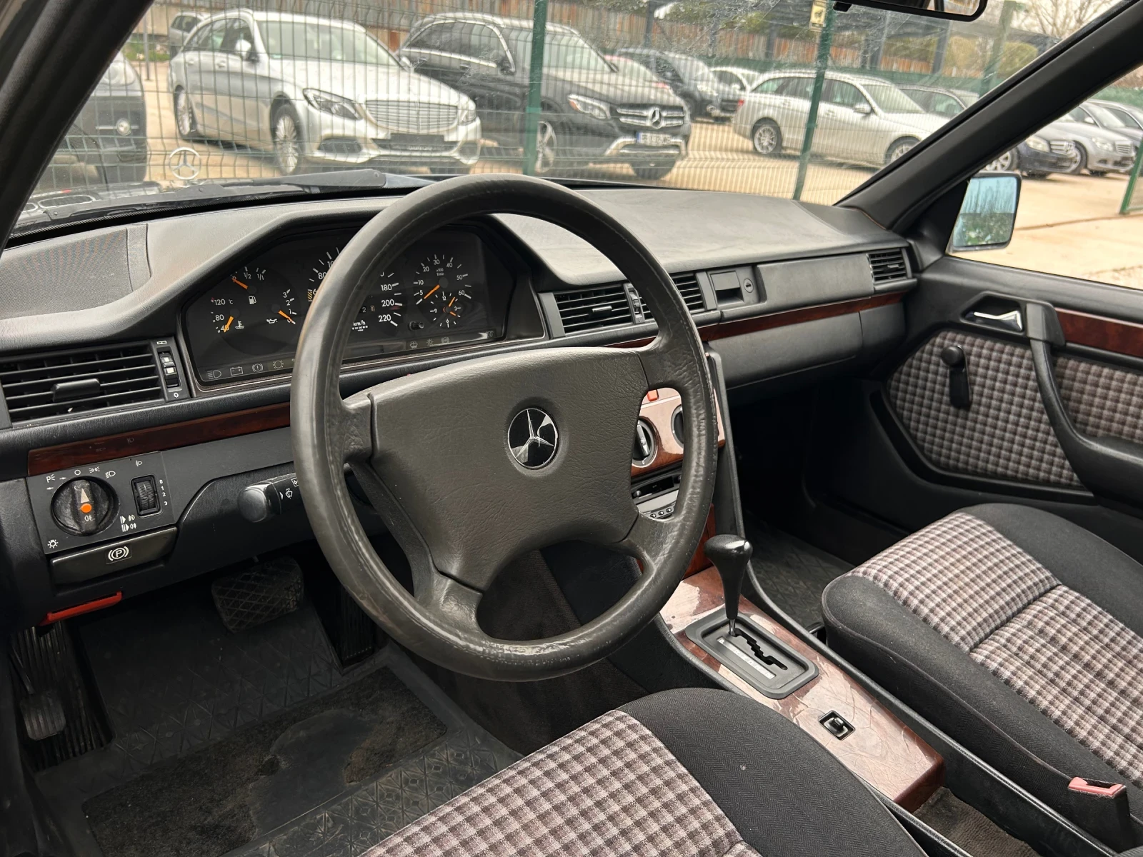 Mercedes-Benz 124 300D - изображение 10